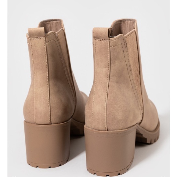 MIA Jody Ribbed Chelsea Lug Boots - Picture 3 of 8